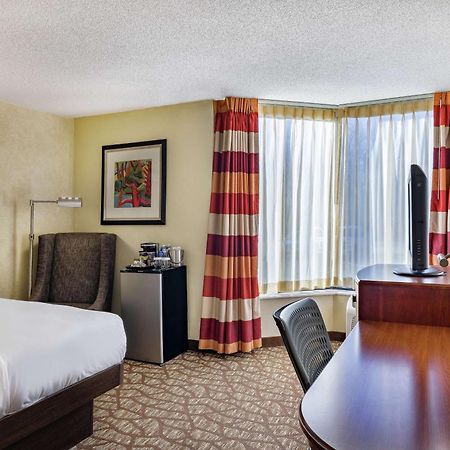 Doubletree By Hilton Джонсън Сити Екстериор снимка