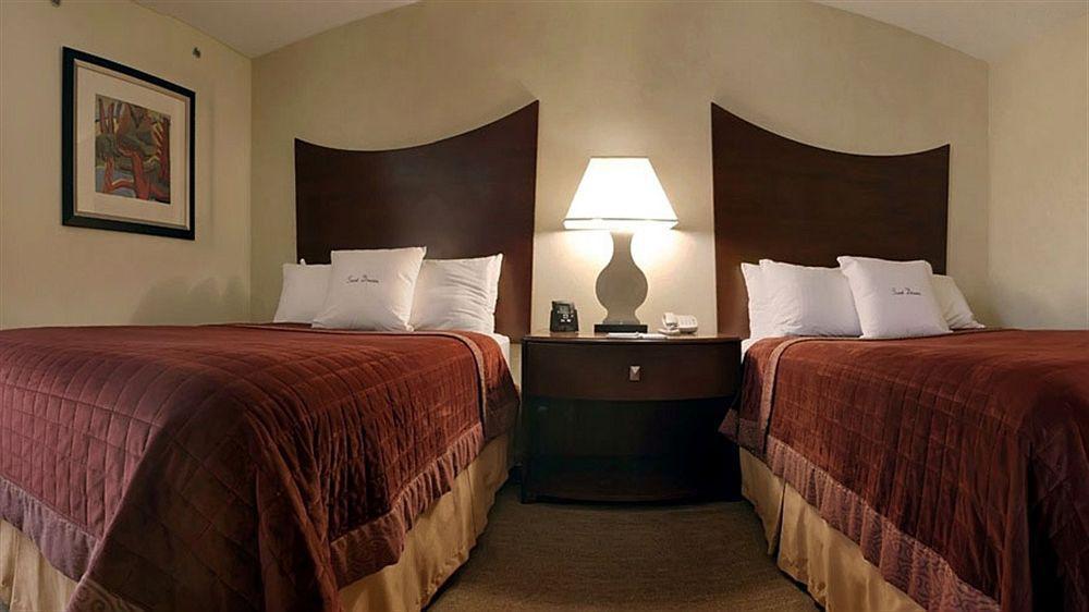 Doubletree By Hilton Джонсън Сити Екстериор снимка