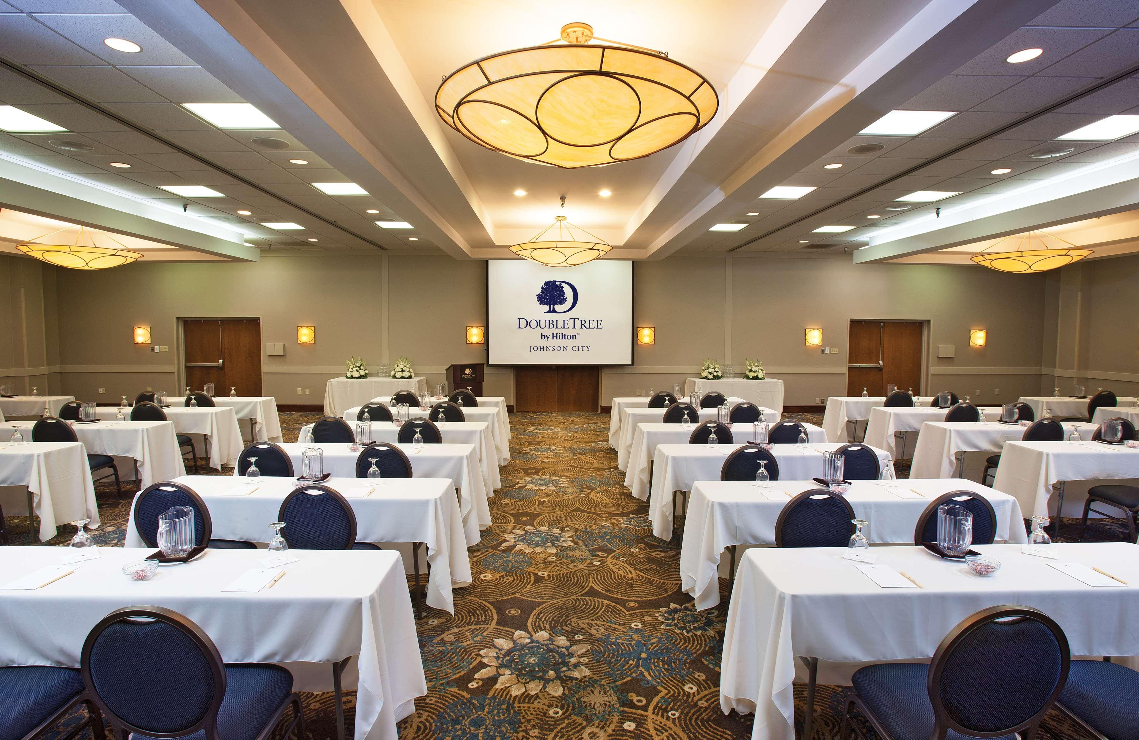 Doubletree By Hilton Джонсън Сити Екстериор снимка