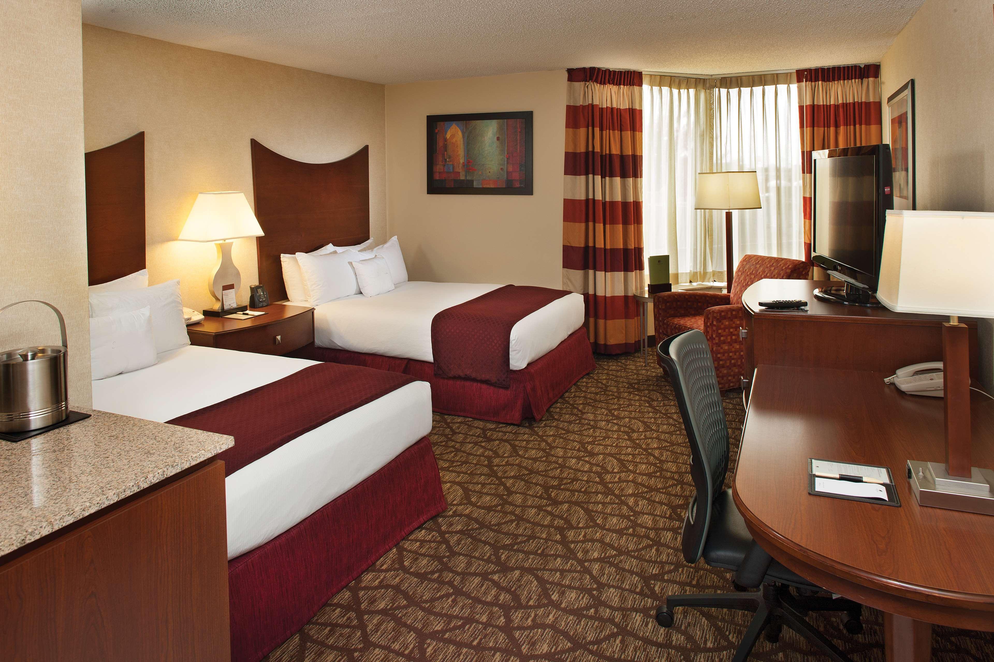 Doubletree By Hilton Джонсън Сити Екстериор снимка