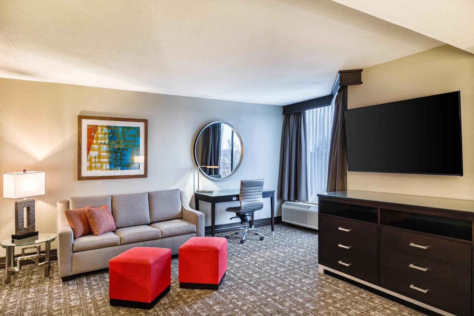 Doubletree By Hilton Джонсън Сити Екстериор снимка