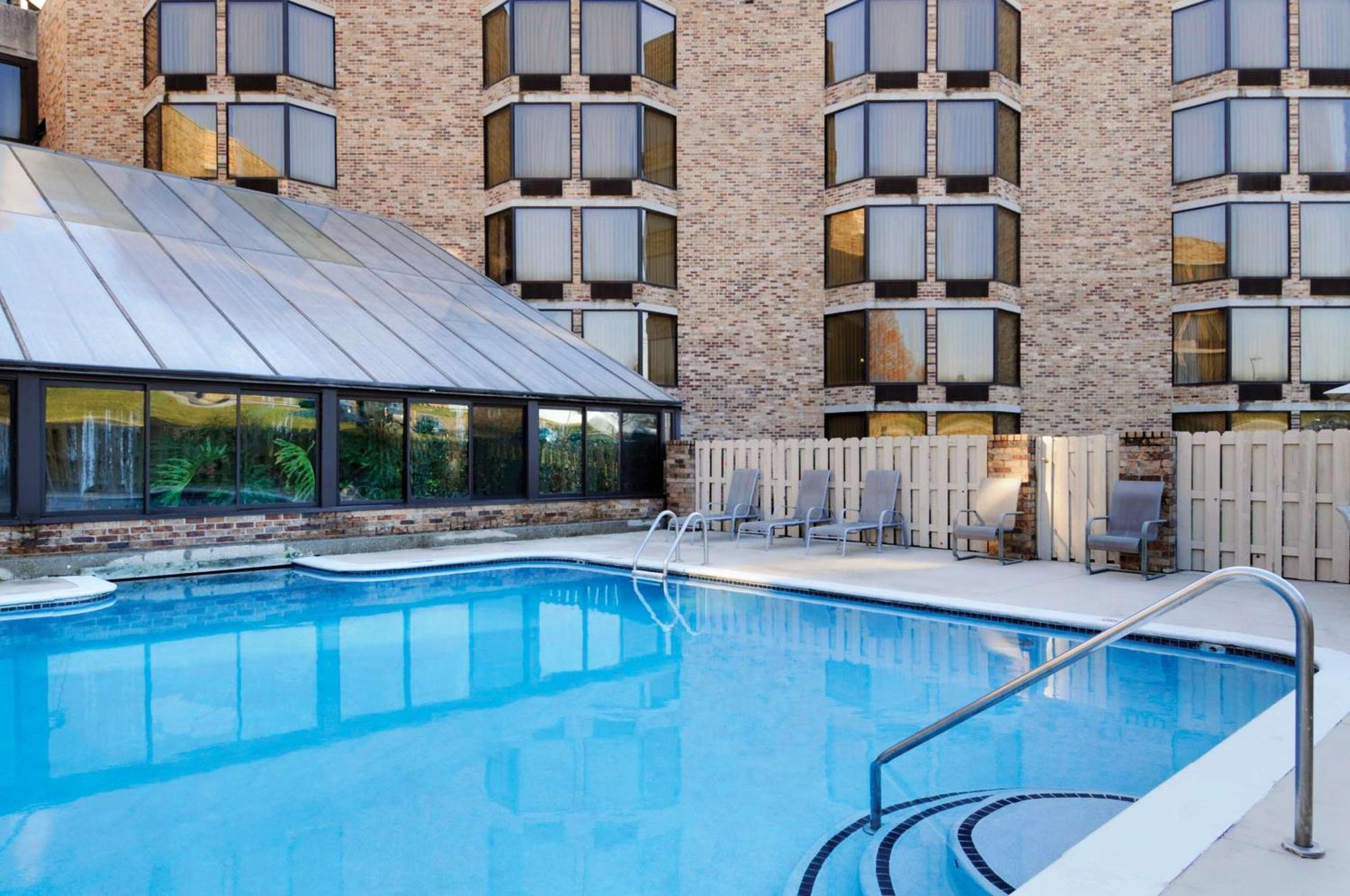 Doubletree By Hilton Джонсън Сити Екстериор снимка