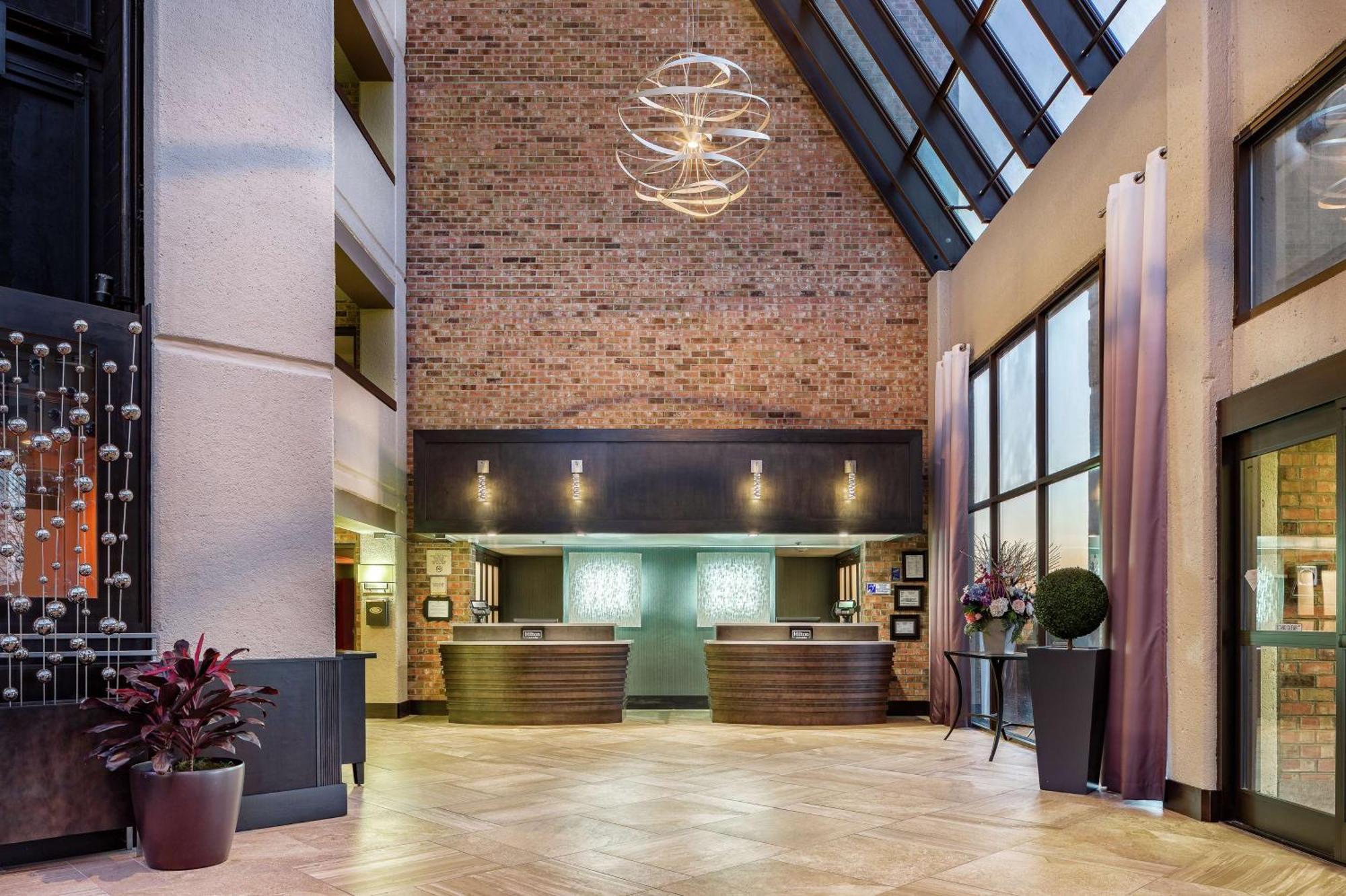 Doubletree By Hilton Джонсън Сити Екстериор снимка