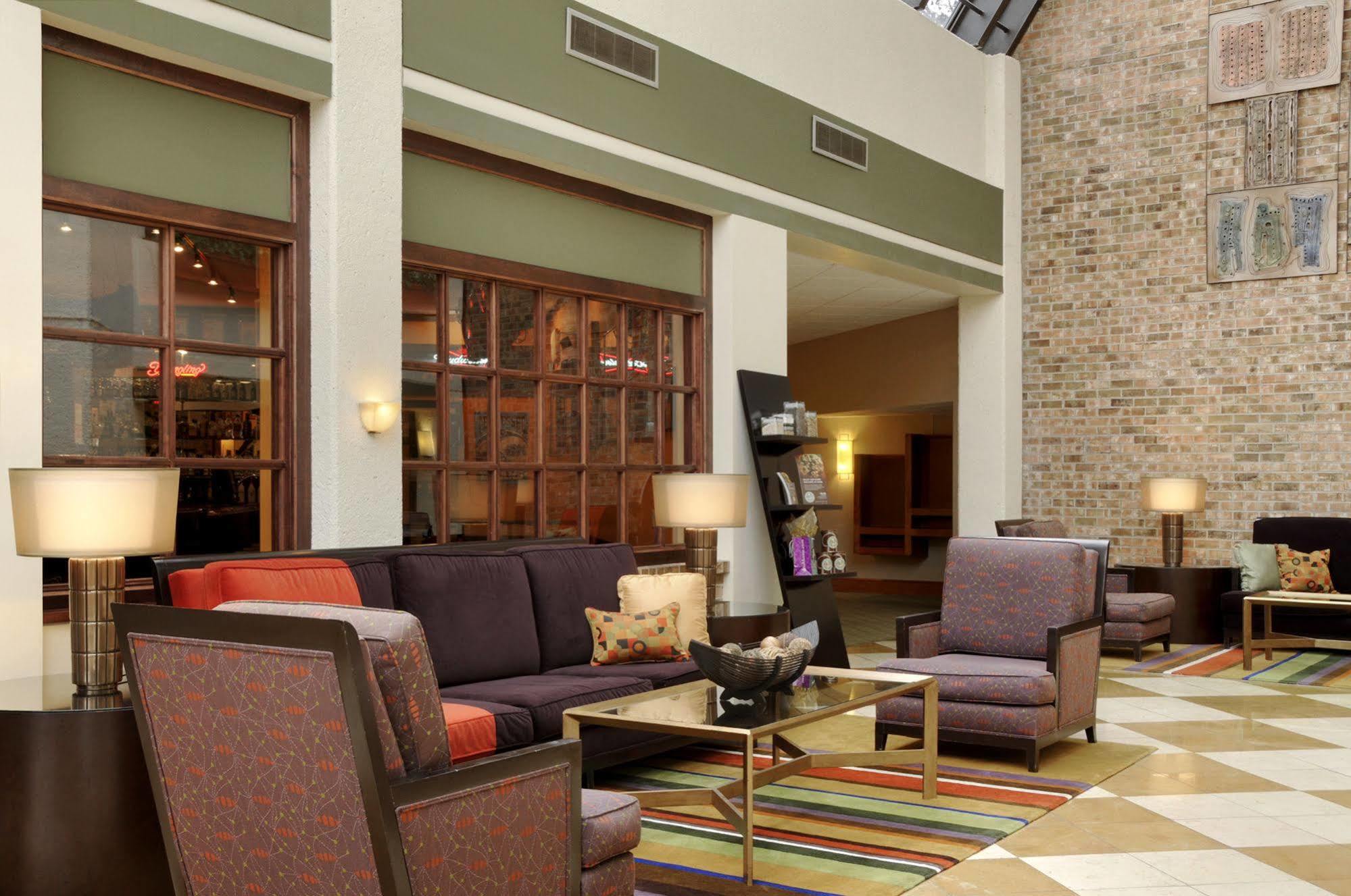 Doubletree By Hilton Джонсън Сити Екстериор снимка