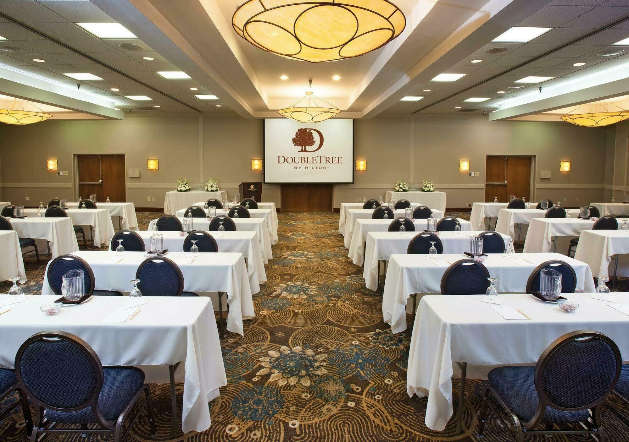 Doubletree By Hilton Джонсън Сити Екстериор снимка